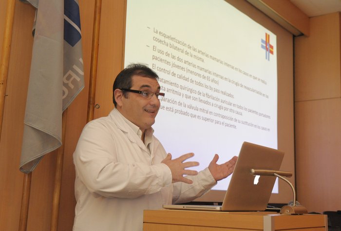 Unidad de Cirugía Cardíaca de la Asociación Española realizó ateneo con cardiólogos clínicos de la Institución