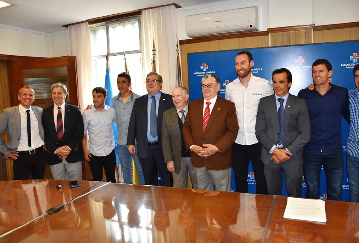 Mutual Uruguaya de Futbolistas Profesionales firmó acuerdo con la Española para la atención de salud