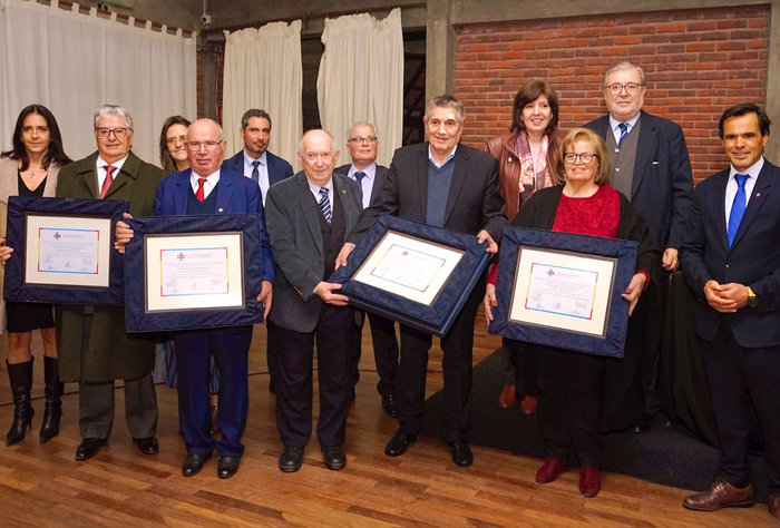 En una asamblea especial, la Asociación Española realizó un sentido homenaje a 4 socios históricos