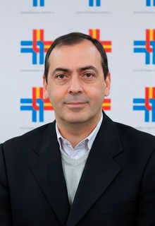 Dr. Gustavo Escobar